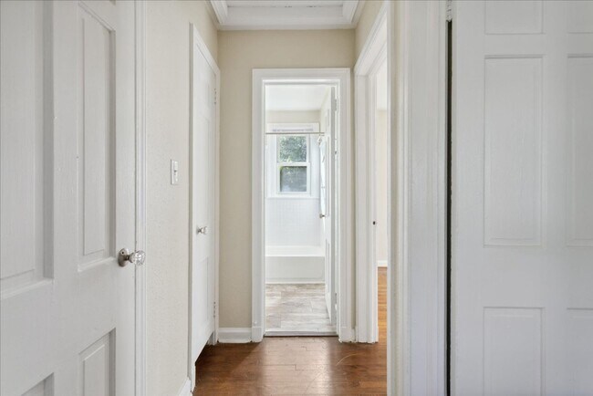 Building Photo - Downtown Newport News