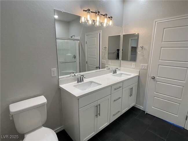 Building Photo - 600 Carriage Hill Dr