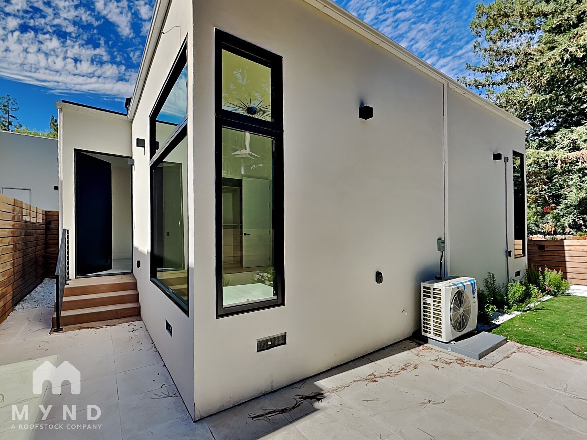 Building Photo - 336 Marshall Dr