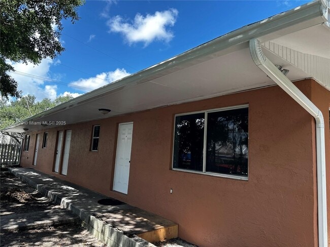 Building Photo - 566 NW 95th St