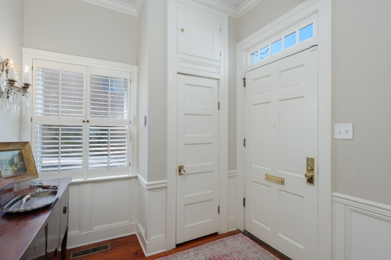 Building Photo - 151 Tradd St