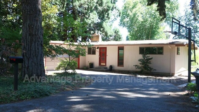 Primary Photo - 3240 NW Elmwood Dr