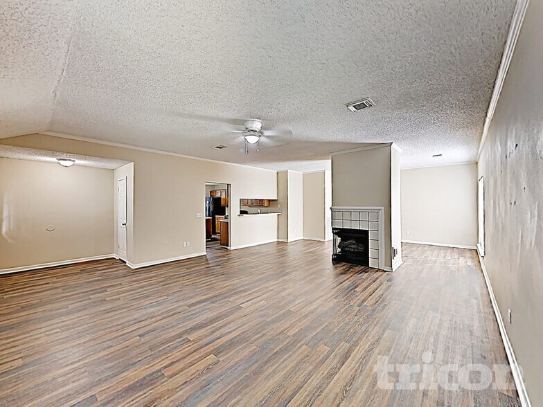 Building Photo - 13830 Keyworth Dr