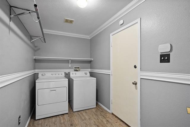 Building Photo - 2608 Bandera Pl