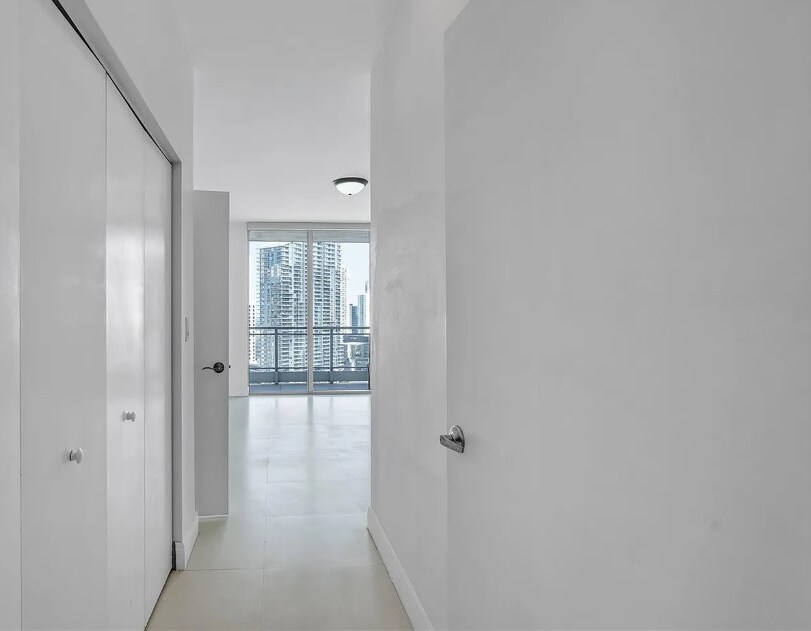 Building Photo - 90 SW 3rd St