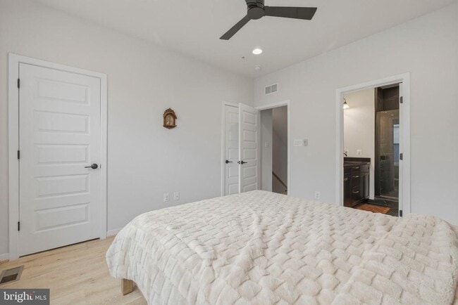 Building Photo - 5104 Randolph Rd