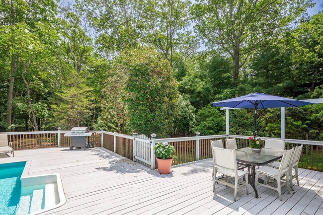 Building Photo - 25 High Point Rd