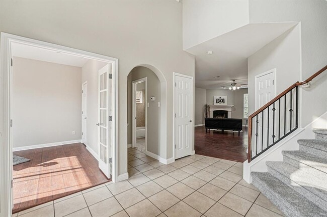 Building Photo - 1206 Canyon Maple Rd