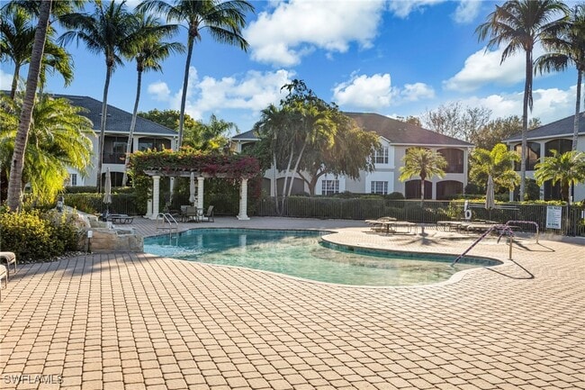 Building Photo - 5025 Maxwell Cir