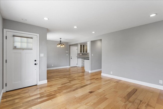Building Photo - 4052 Huntington St