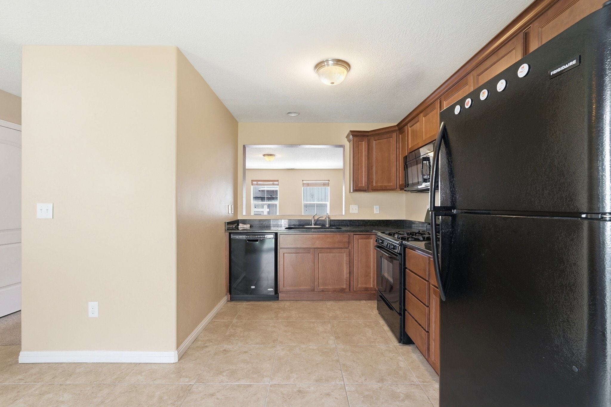 Building Photo - 174 Finlay Dr