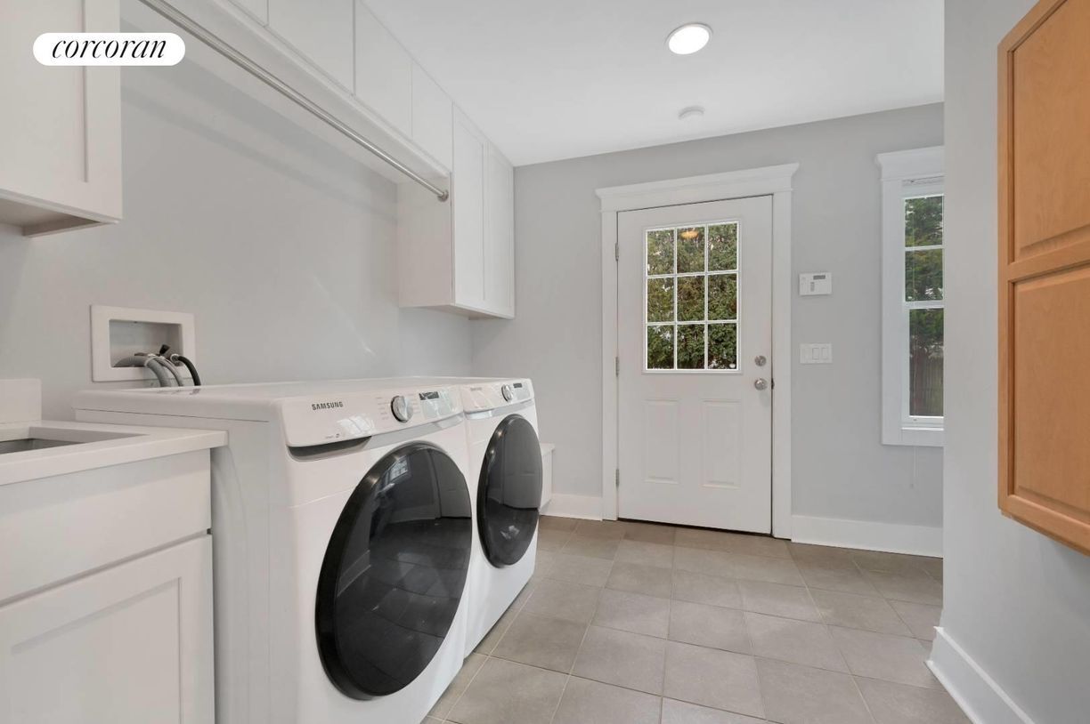 Building Photo - 55 White Oak Ln