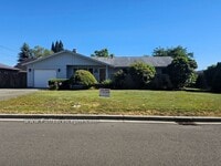 Building Photo - Home sweet home-You need to check this wonderful home out!!