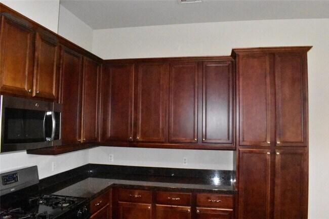 Building Photo - 2922 Leeland St