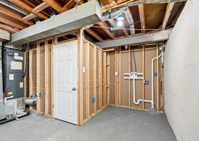 Building Photo - 5522 Lanham Way