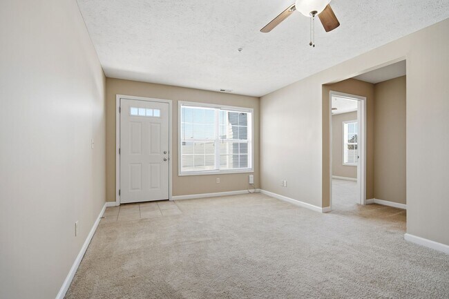 Interior Photo - 1114-1120 Ekstam