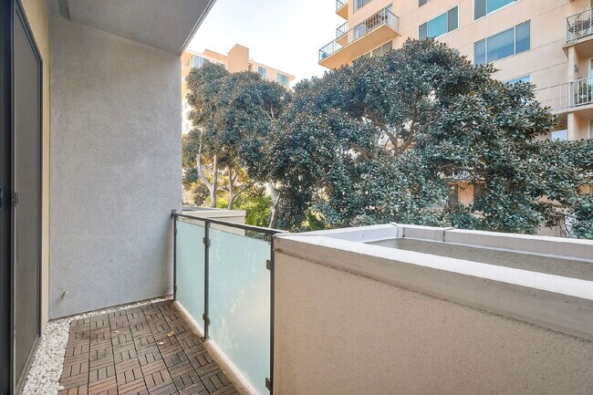 Building Photo - Luxury Hillcrest Home for Rent in San Diego