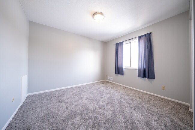 Building Photo - 7677 Whitney Dr