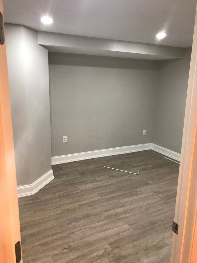 Building Photo - 3 Bedrooms and 3.5 Bathrooms-Coming Soon