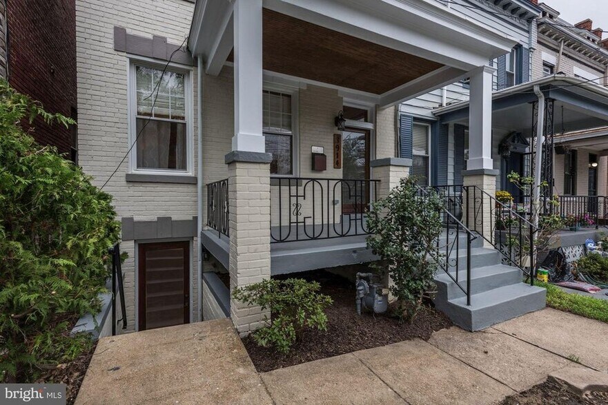 Exterior front entrance - 3914 New Hampshire Ave NW