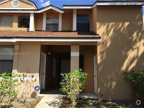 Building Photo - 2 bedroom in Miramar FL 33025