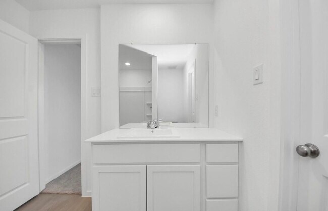 Building Photo - 1031 Garnet Rain Dr