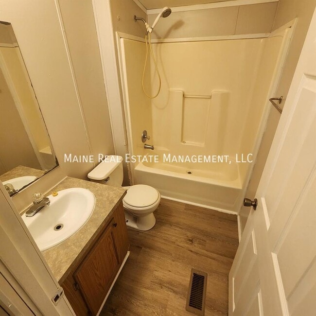 Building Photo - 7 Pheasant Hill Trailer Park