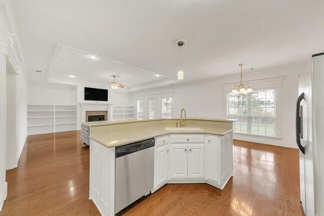 Building Photo - 43 Earnhardt Cir