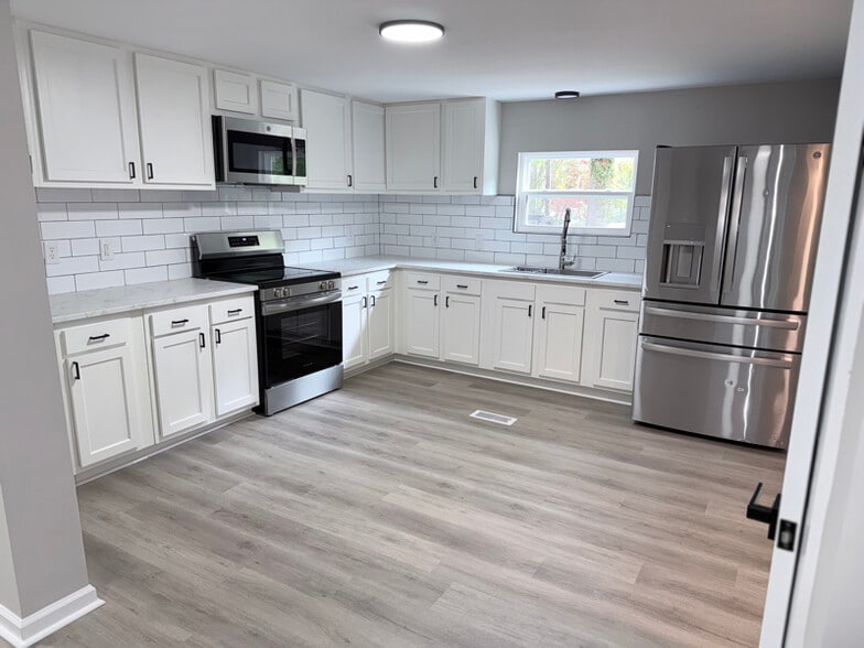 Building Photo - 4994 Esther Bandy Rd