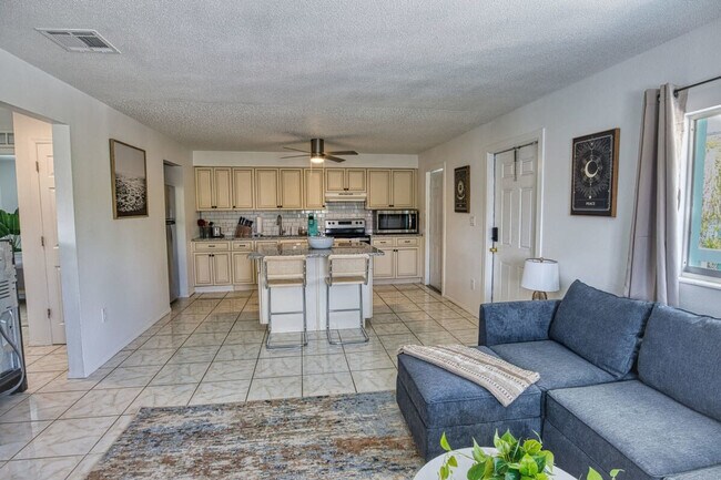 Building Photo - 505 Fillmore Ave