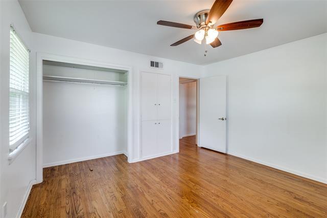 Building Photo - 6418 E Lovers Ln