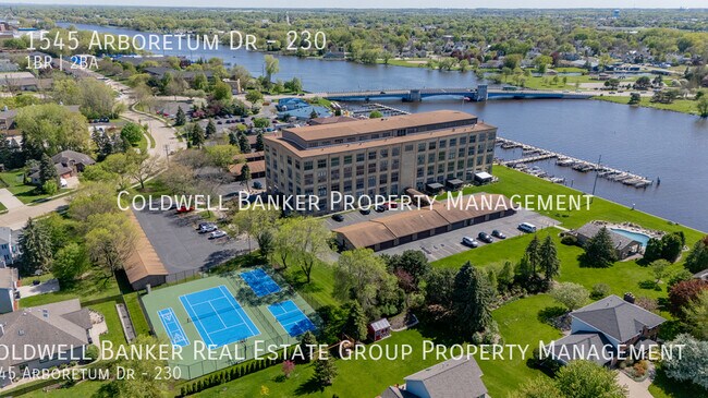 Building Photo - 1545 Arboretum Dr