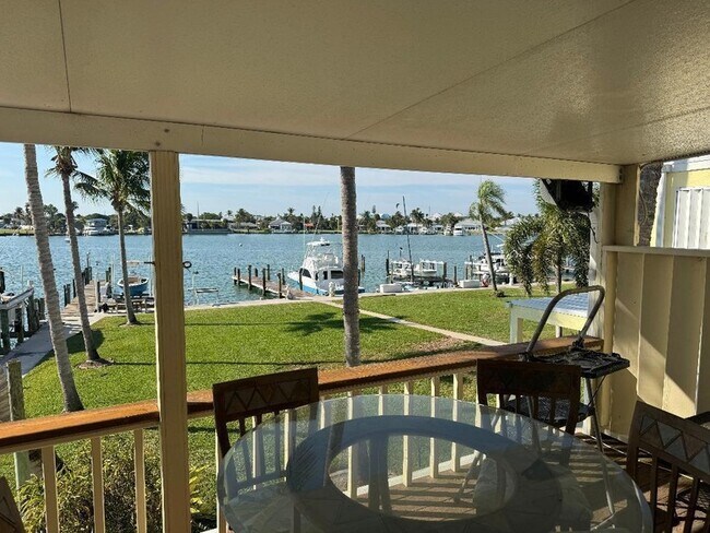 Building Photo - 409 Fernandina St