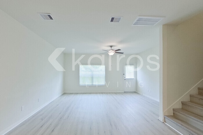 Building Photo - 10631 Hillside Creek Dr
