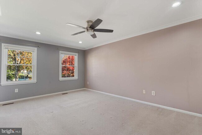 Building Photo - 2621 John Milton Dr