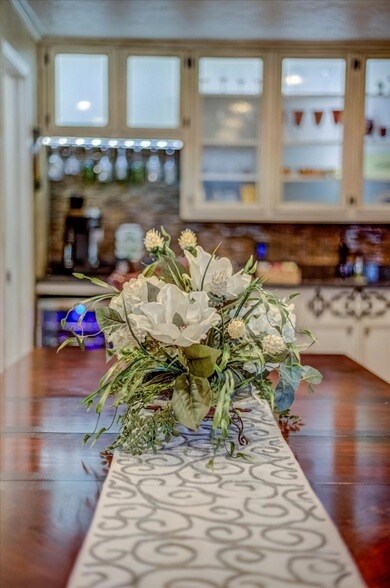 Building Photo - 22 Winged Foot Dr