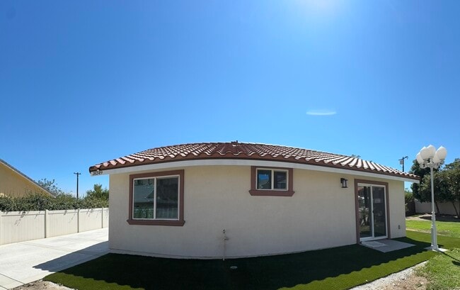 Primary Photo - 28349 Saffron Ave