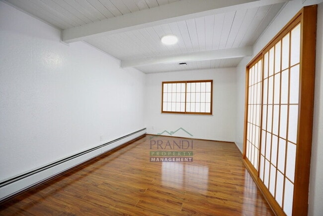 Building Photo - 955 Las Ovejas Ave