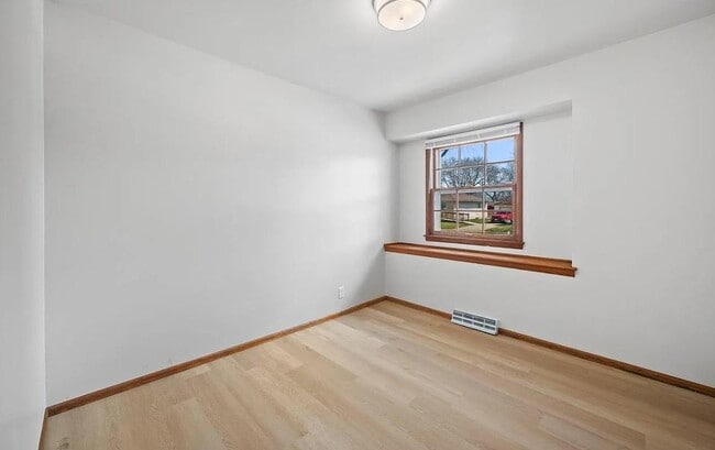 Building Photo - 6531 N Landers St