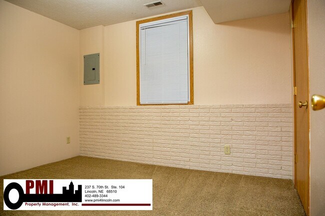 Building Photo - 1738 N 27th St