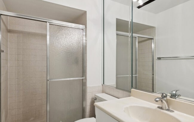 Building Photo - 2500 Windsor Mall