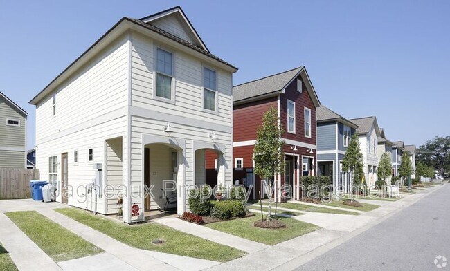 Building Photo - 107 Hargrave Dr