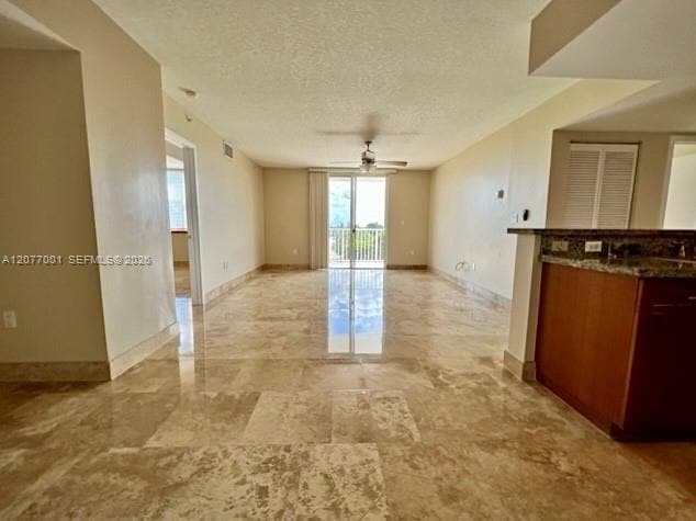 Building Photo - 1555 N Treasure Dr