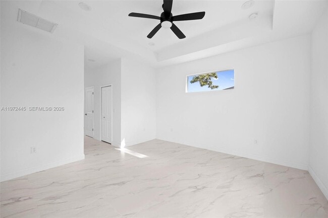 Building Photo - 1923 Sunniland Blvd