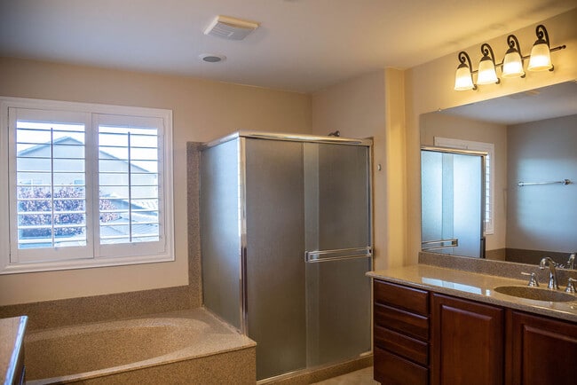 Building Photo - 1252 W Vinovo Pass