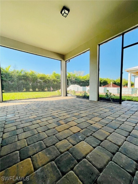 Building Photo - 1962 Tripletail Ln