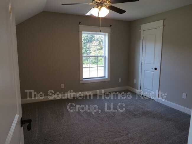 Building Photo - 975 Co Rd 316