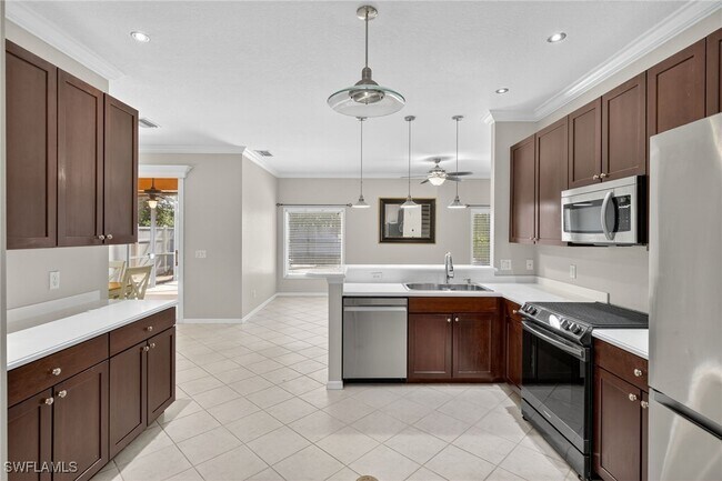 Building Photo - 8250 Silver Birch Way