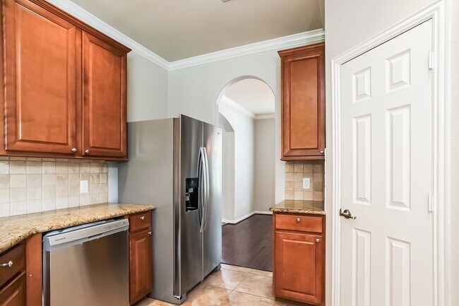 Building Photo - 24462 Sundance Spring Dr
