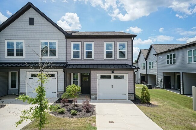 Building Photo - Brand New Corner Townhome in Rolesville!